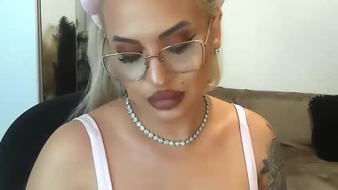 Snapshot of lovelyblondyxxx chatting on 03-13-26, 12:06 PrAllinXXXa online show from 03-13-26, 12:06