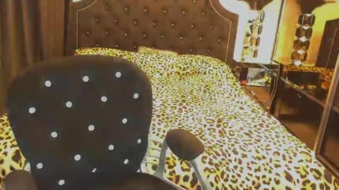 Snapshot of lovelyblondyxxx chatting on 04-30-26, 07:31 PrAllinXXXa online show from 04-30-26, 07:31
