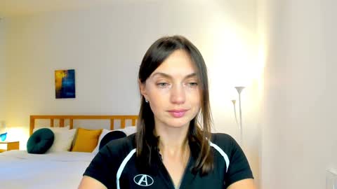 Snapshot of lovelyeemia chatting on 12-02-24, 10:07 Mia online show from 12-02-24, 10:07