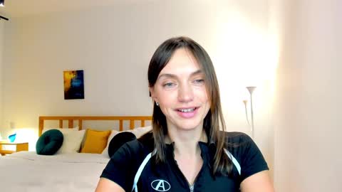 Snapshot of lovelyeemia chatting on 12-02-24, 01:13 Mia online show from 12-02-24, 01:13