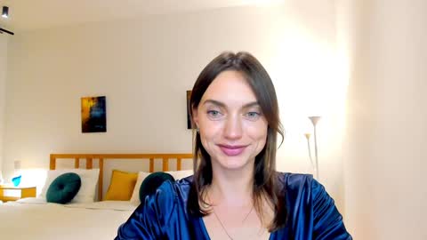 Snapshot of lovelyeemia chatting on 12-05-24, 07:06 Mia online show from 12-05-24, 07:06