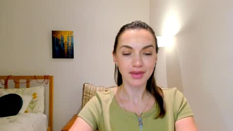 Snapshot of lovelyeemia chatting on 12-24-24, 03:05 Mia online show from 12-24-24, 03:05