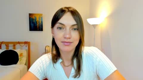 Snapshot of lovelyeemia chatting on 12-25-24, 12:26 Mia online show from 12-25-24, 12:26