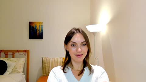 Snapshot of lovelyeemia chatting on 12-27-24, 02:43 Mia online show from 12-27-24, 02:43