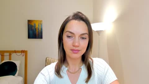 Snapshot of lovelyeemia chatting on 12-30-24, 01:25 Mia online show from 12-30-24, 01:25