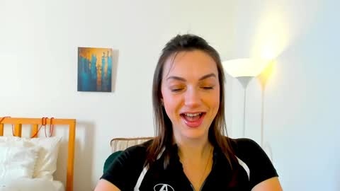 Snapshot of lovelyeemia chatting on 01-06-25, 11:18 Mia online show from 01-06-25, 11:18