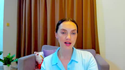 Snapshot of lovelyeemia chatting on 10-15-25, 11:21 Mia online show from 10-15-25, 11:21