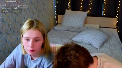 Snapshot of lovelygirllss chatting on 04-25-26, 01:41 your sweet girls online show from 04-25-26, 01:41