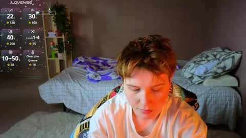 Snapshot of lovelygirllss chatting on 05-10-26, 02:39 your sweet girls online show from 05-10-26, 02:39
