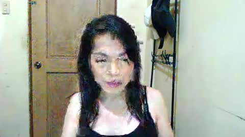 lovelykimts32 online show from 11-10-25, 01:21