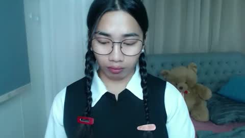 lovelymae18 online show from 02-26-26, 10:42