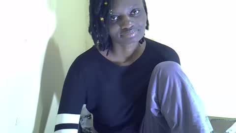 lovelymee2 online show from 10-21-25, 06:41