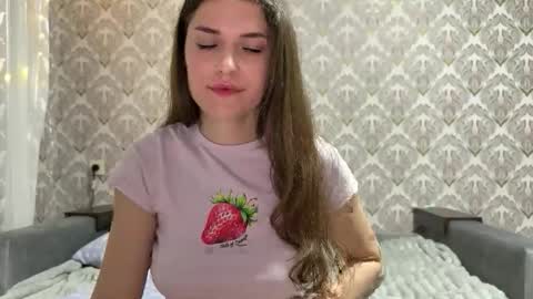 Mia online show from 05-20-26, 06:58