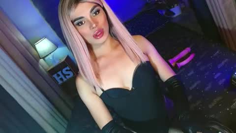 lovelymiss_shyna11 online show from 02-15-26, 09:52