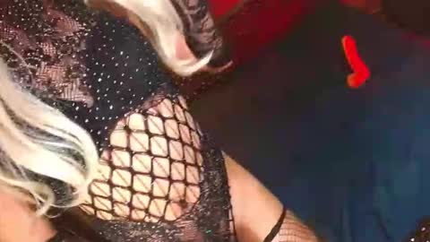 Snapshot of lovelymiss_shyna11 chatting on 05-28-26, 03:42 lovelymiss_shyna11 online show from 05-28-26, 03:42