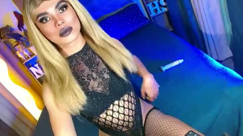 Snapshot of lovelymiss_shyna11 chatting on 06-23-26, 07:56 lovelymiss_shyna11 online show from 06-23-26, 07:56
