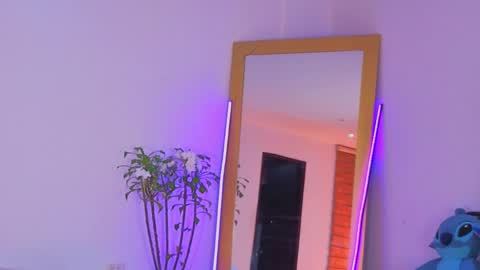 lovelymoon_ online show from 04-23-26, 03:19