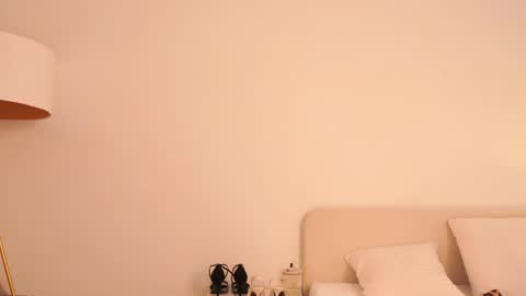 kim online show from 11-24-25, 06:57