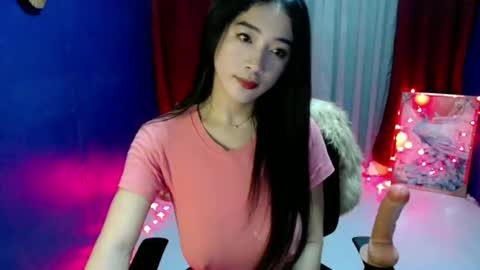 lovelypetite143 online show from 05-27-26, 05:04