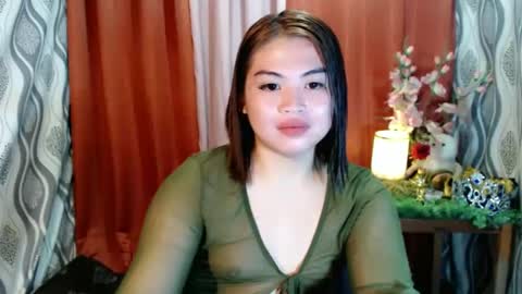 Snapshot of lovelyrhean chatting on 12-04-24, 11:41 Rhean online show from 12-04-24, 11:41