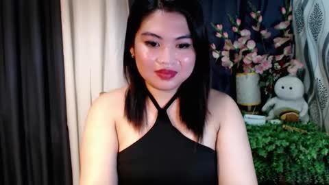 Snapshot of lovelyrhean chatting on 09-27-25, 06:18 Rhean online show from 09-27-25, 06:18