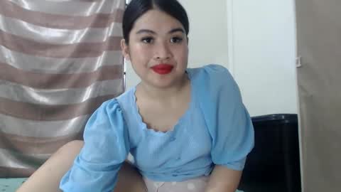Snapshot of lovelyrhean chatting on 05-11-26, 05:46 Rhean online show from 05-11-26, 05:46