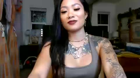 lovelyxmacii online show from 10-14-25, 02:23