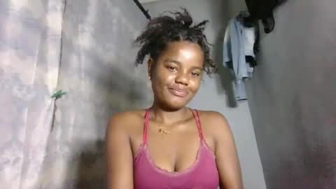 Snapshot of lovemarie08 chatting on 04-17-26, 12:24 lovemarie08 online show from 04-17-26, 12:24