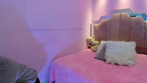 L O V E  online show from 02-17-26, 11:18