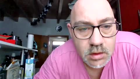 Snapshot of lover010983 chatting on 02-16-25, 08:10 lover010983 online show from 02-16-25, 08:10