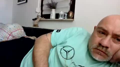 Snapshot of lover010983 chatting on 02-18-25, 12:17 lover010983 online show from 02-18-25, 12:17