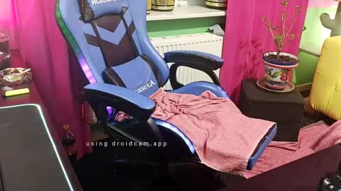 Snapshot of loverboy89hh chatting on 01-22-25, 05:48 LoverBoy89HH online show from 01-22-25, 05:48