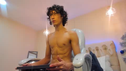 Snapshot of loverboy8_ chatting on 12-15-24, 01:32 loverboy8_ online show from 12-15-24, 01:32