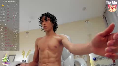 Snapshot of loverboy8_ chatting on 12-24-24, 04:11 loverboy8_ online show from 12-24-24, 04:11