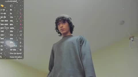 Snapshot of loverboy8_ chatting on 12-31-24, 07:53 loverboy8_ online show from 12-31-24, 07:53