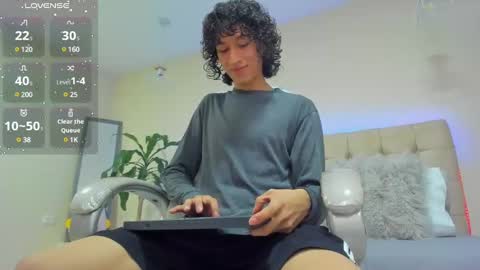 Snapshot of loverboy8_ chatting on 02-21-25, 04:18 loverboy8_ online show from 02-21-25, 04:18