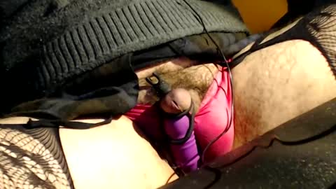 Snapshot of lovetheasses chatting on 01-07-25, 07:59 playme online show from 01-07-25, 07:59