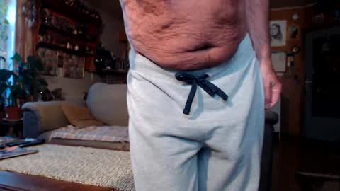 Snapshot of lovetobenaked10 chatting on 01-30-25, 04:13 aaron online show from 01-30-25, 04:13