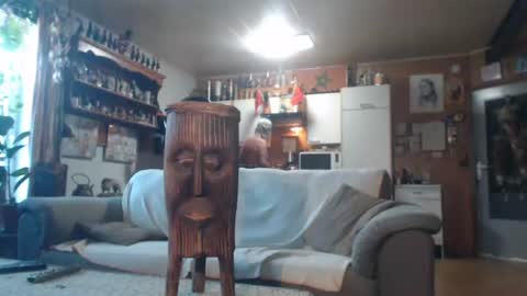 Snapshot of lovetobenaked10 chatting on 06-15-26, 05:04 aaron online show from 06-15-26, 05:04