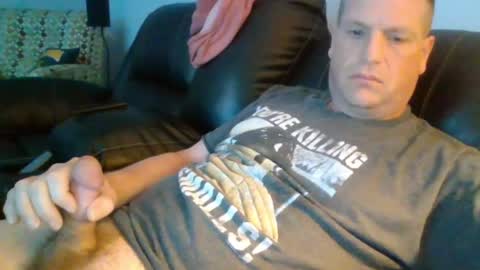 Snapshot of lovetocum37 chatting on 04-26-26, 01:09 lovetocum37 online show from 04-26-26, 01:09