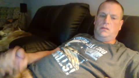 Snapshot of lovetocum37 chatting on 04-28-26, 03:44 lovetocum37 online show from 04-28-26, 03:44