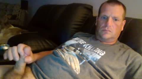 Snapshot of lovetocum37 chatting on 06-02-26, 01:18 lovetocum37 online show from 06-02-26, 01:18
