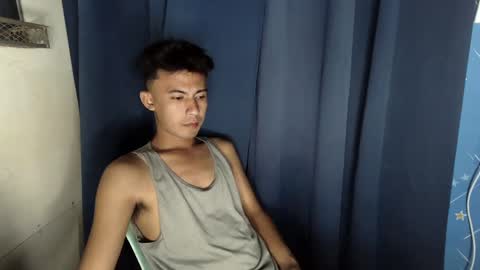 Snapshot of lovetosuckxox chatting on 03-05-25, 12:33 lovetosuckxox online show from 03-05-25, 12:33