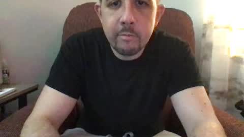 Snapshot of lovewatchingall chatting on 12-20-24, 01:58 Lovewatchingalls online show from 12-20-24, 01:58