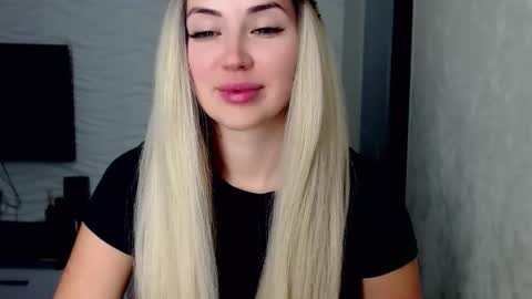 Rosie  online show from 04-10-26, 11:37