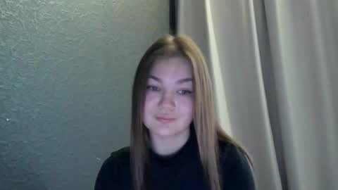 Snapshot of loviesimone chatting on 10-06-25, 10:02 loviesimone online show from 10-06-25, 10:02