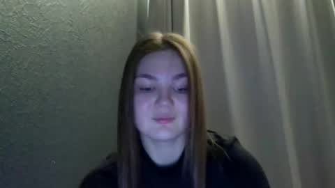 Snapshot of loviesimone chatting on 11-19-25, 08:20 loviesimone online show from 11-19-25, 08:20