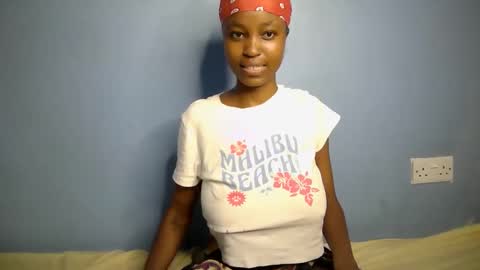 lovly_lastborn online show from 02-26-26, 06:18