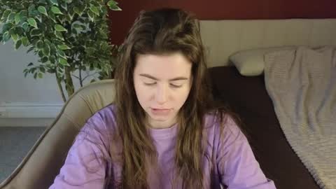 Erika online show from 05-02-26, 01:10