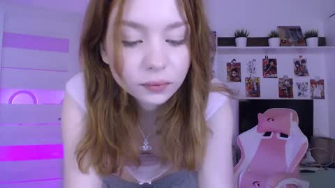 Snapshot of lower_angel chatting on 12-17-24, 10:11 Loly online show from 12-17-24, 10:11